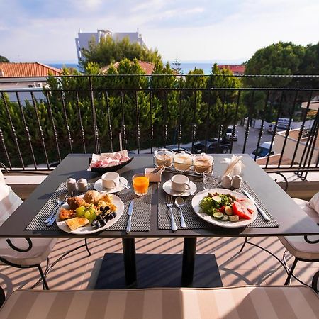Neikos Mediterraneo Luxury Suites Hanioti Exterior photo