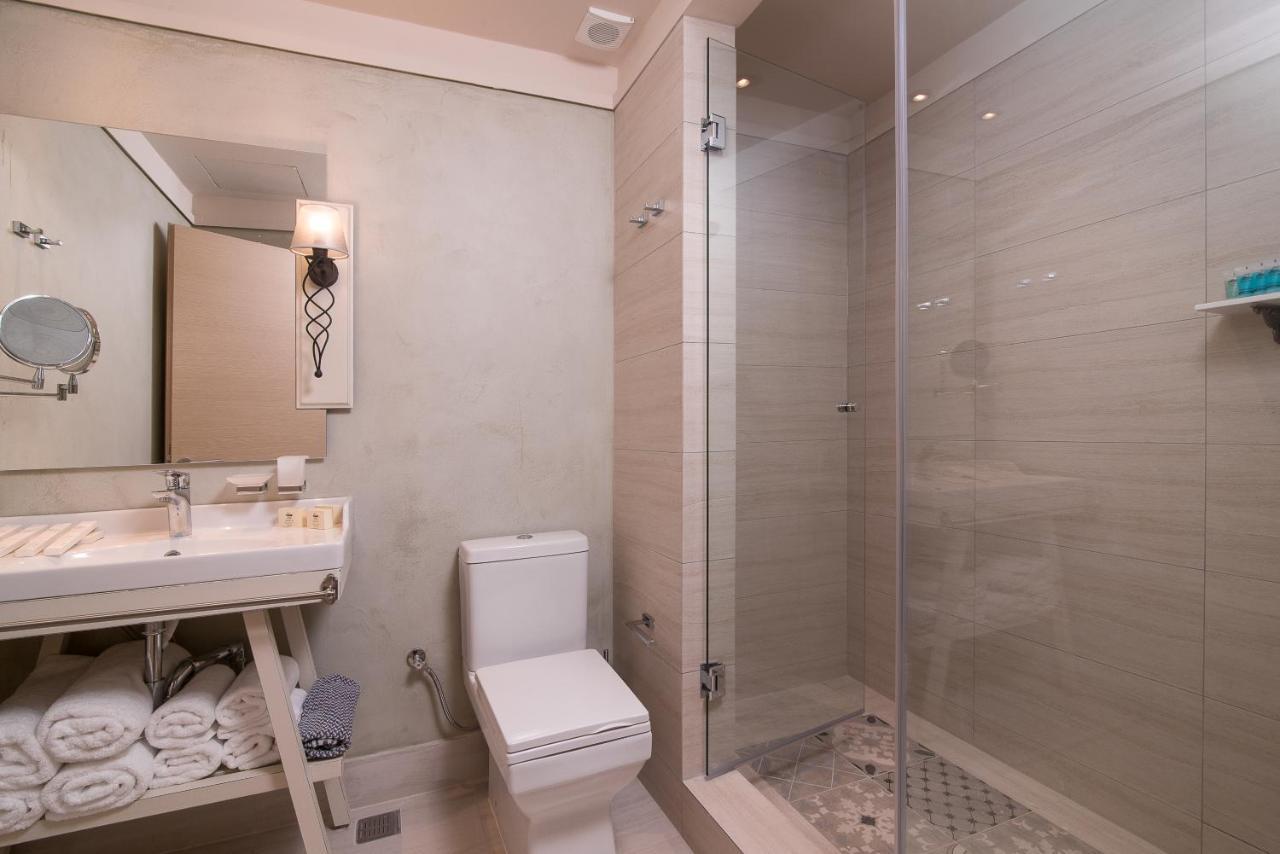 Neikos Mediterraneo Luxury Suites Hanioti Room photo