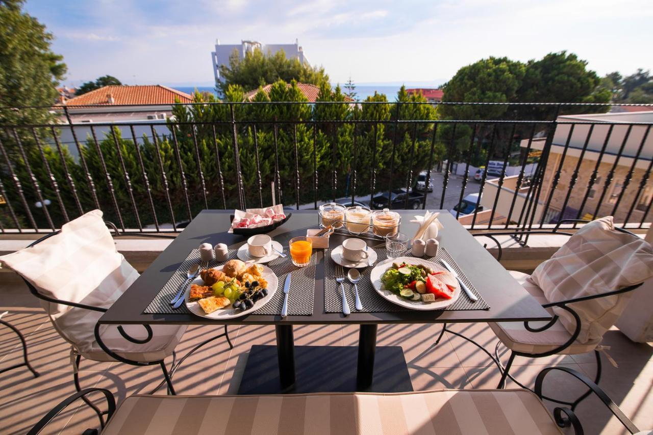 Neikos Mediterraneo Luxury Suites Hanioti Exterior photo