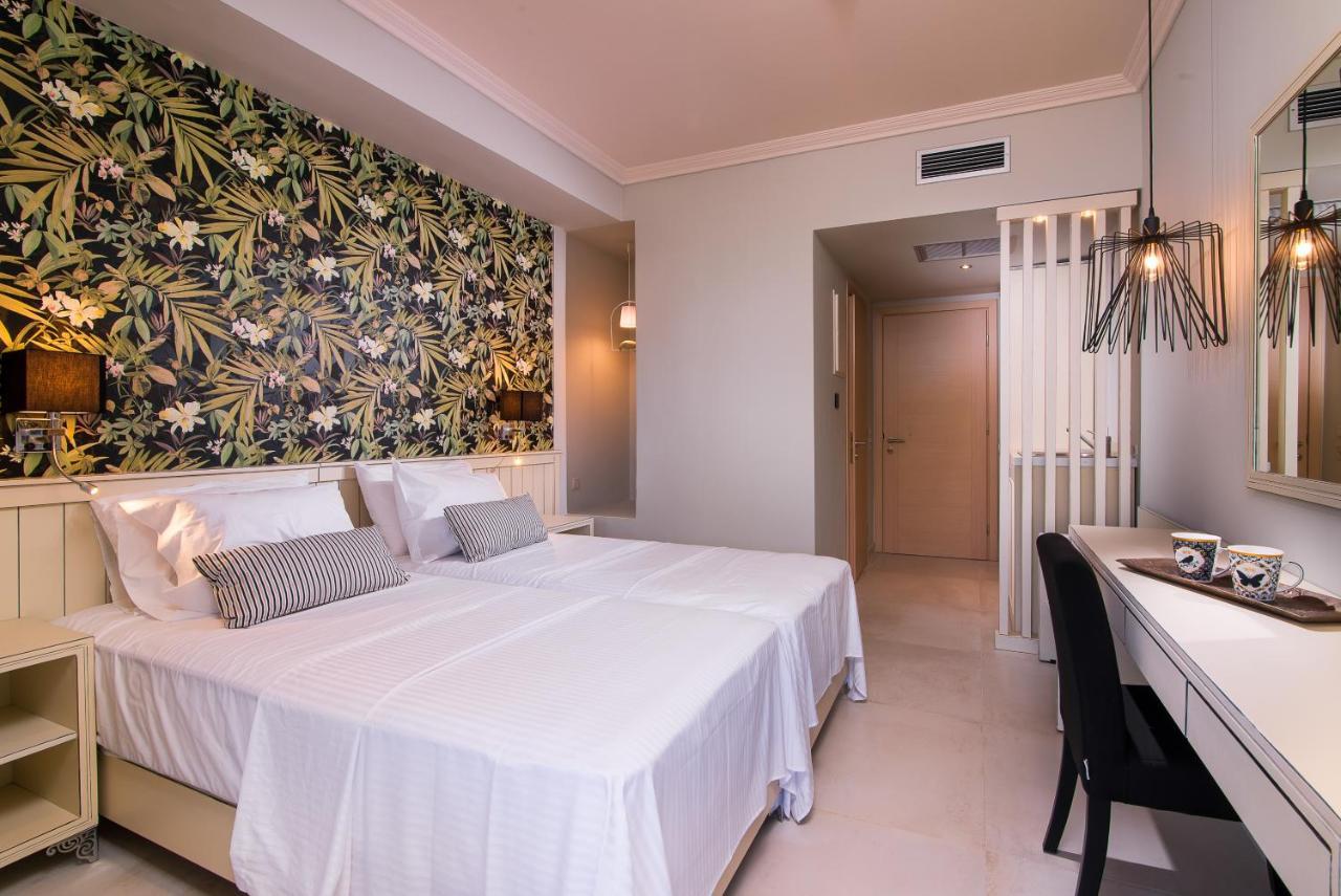 Neikos Mediterraneo Luxury Suites Hanioti Room photo
