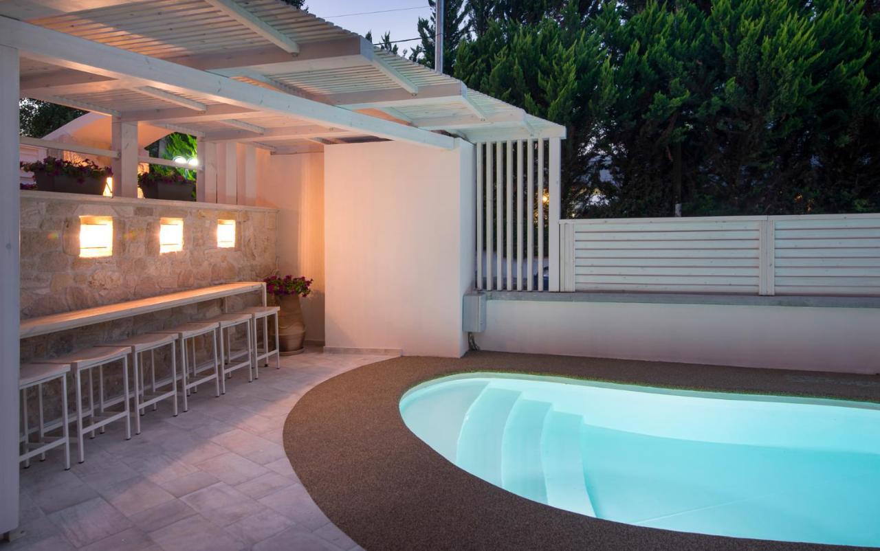 Neikos Mediterraneo Luxury Suites Hanioti Exterior photo