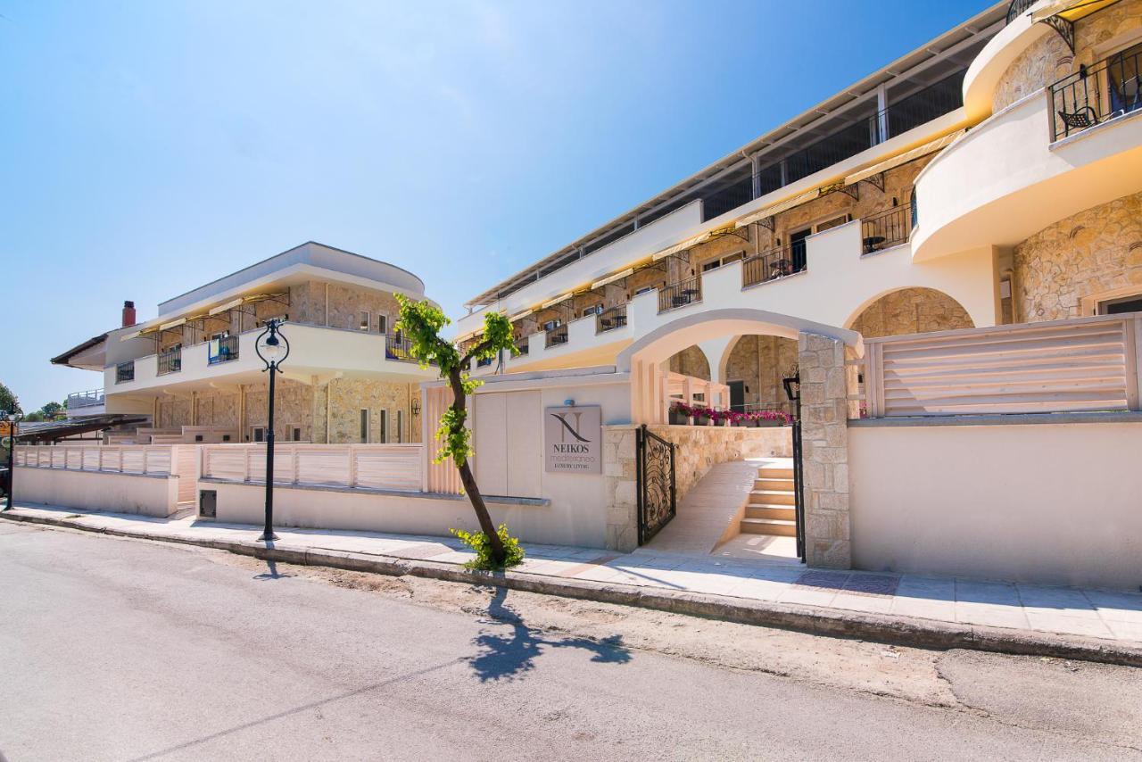 Neikos Mediterraneo Luxury Suites Hanioti Exterior photo
